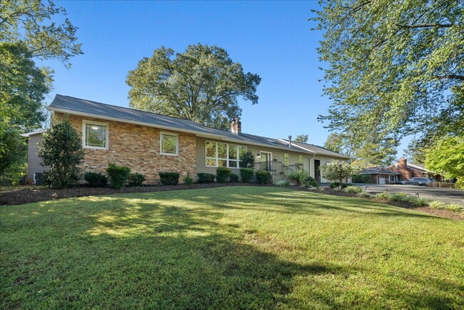Building Photo - 1217 Morningside Ln