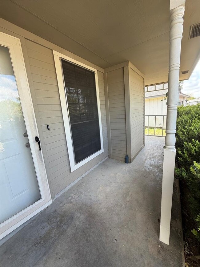 Photo - 12103 Sunderland Dr