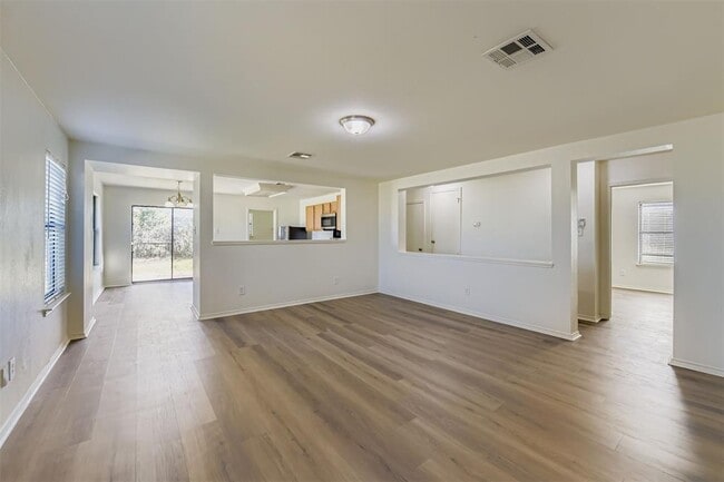 Photo - 101 Bandara Woods Blvd