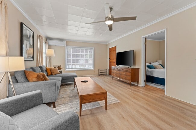 Building Photo - 1612 E 29th St