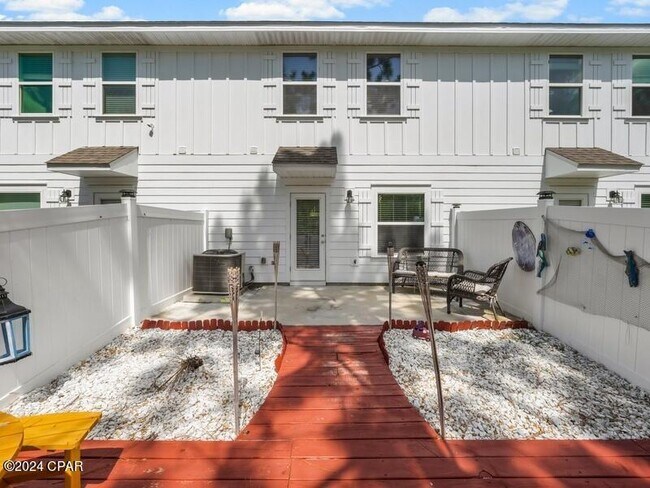 Photo - 7654 Shadow Lake Dr
