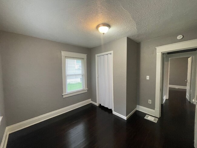 Photo - 2 Bedroom rent ready!!!!