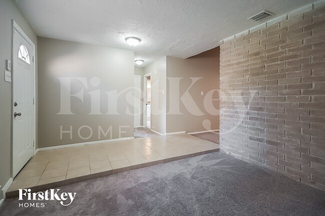 Photo - 1111 Harpings Way