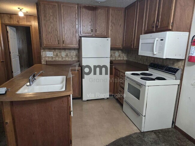 Photo - 955 4th St Unit 6