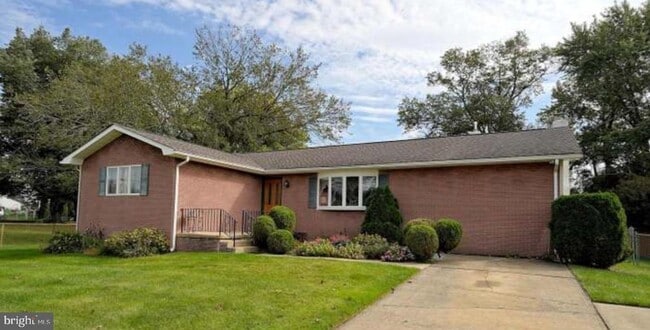 Photo - 24 Carl Sandburg Dr House