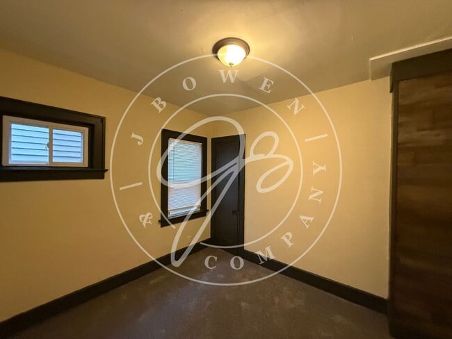 Photo - "Charming 2-Bedroom Home with Gleaming Har...