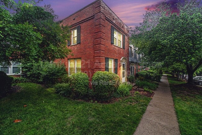 Building Photo - 1510 S Edgewood St Unit Apt 550