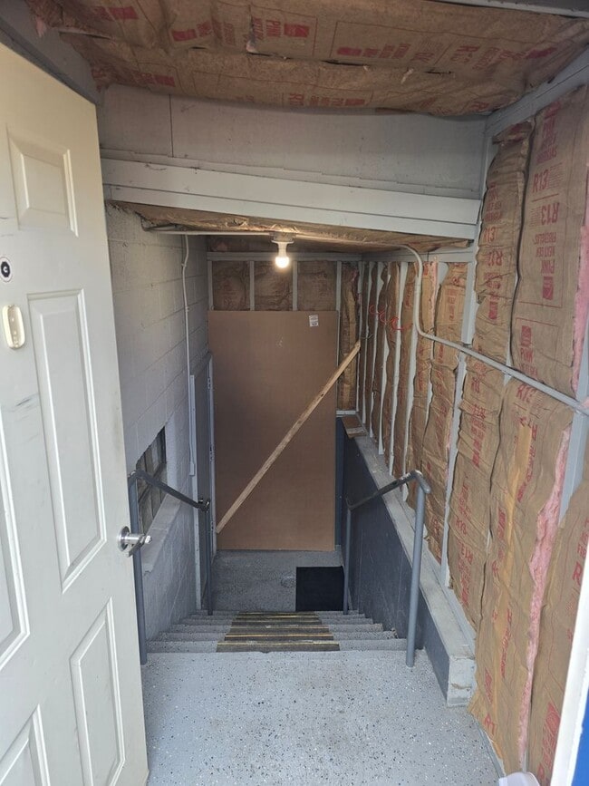 Photo - 1403 12th St W Unidad 1403 1/2 12th ST W