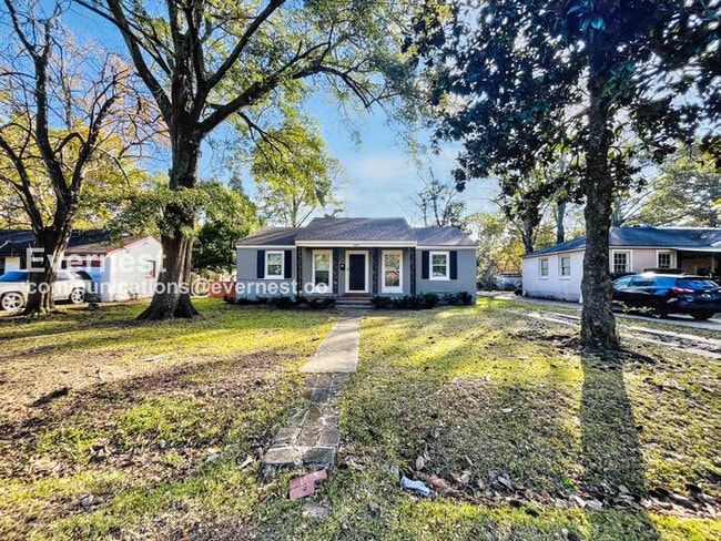 Building Photo - 227 Broadmoor Dr