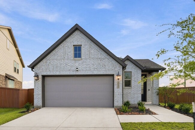 Building Photo - 3057 Pensacola Dr