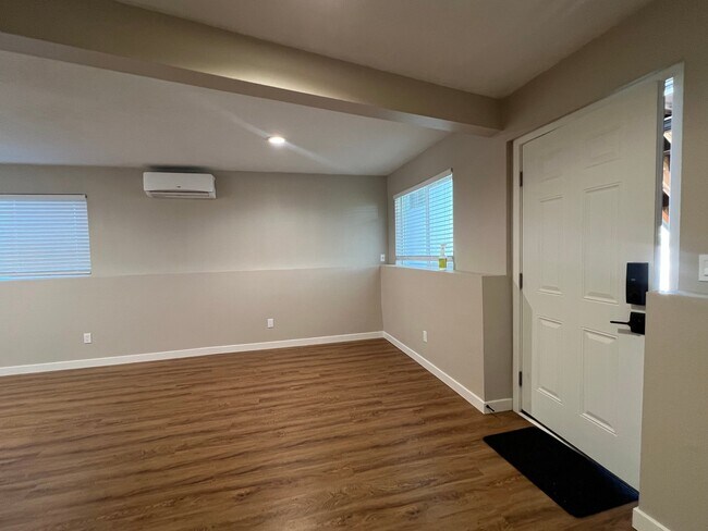 Photo - 2612 W Bridge Ave Unit 2612 - Lower