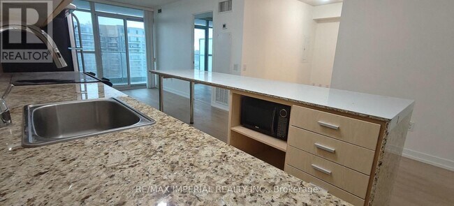 Photo - 33 Singer Ct Unit 812