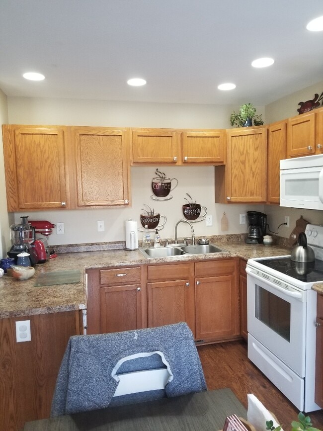 Photo - 1001 Ann Marie Dr