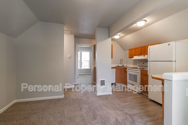 Photo - 409 W McLoughlin Blvd Unidad 2 Rental