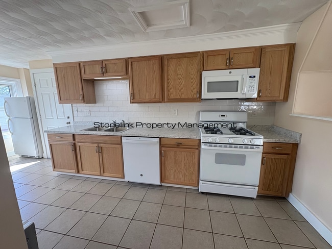 157 Mauran Ave Unit 3