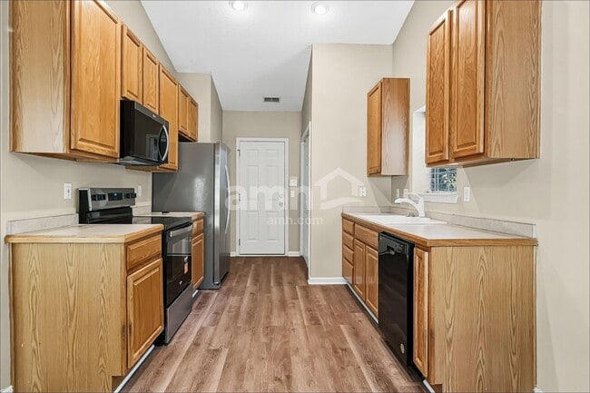 325 Mill Pond Rd