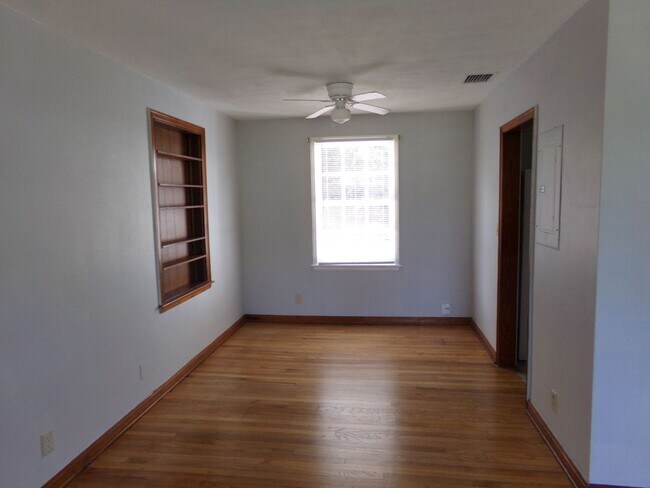 Photo - Charming Three Bedroom Home- Newly remodled Kitchen