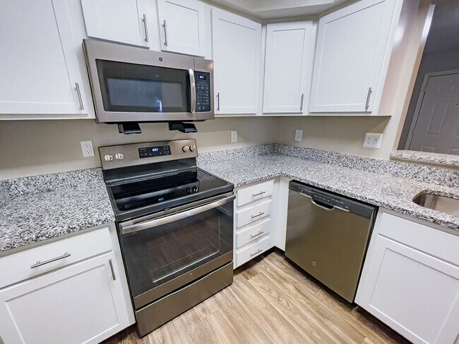 The Plaza at Lamberton - The Plaza at Lamberton Apartments
