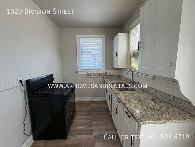 Photo - 1020 Division St