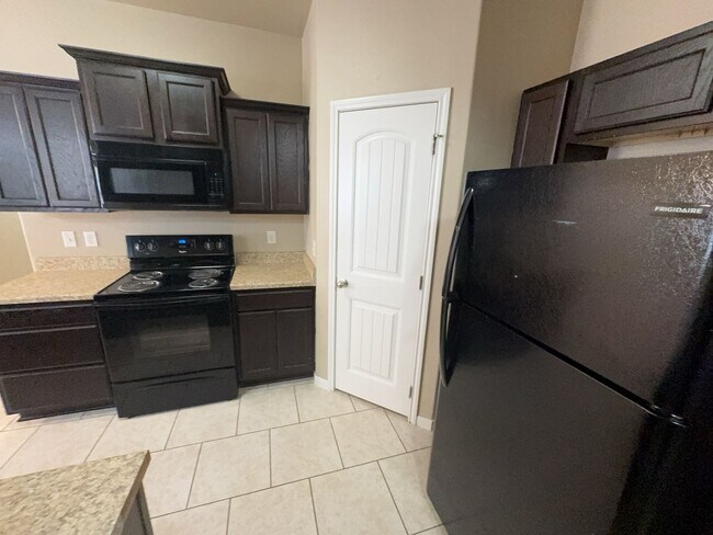 1300 Vanguard Ln Unidad 1300 Vanguard Lane Unit A