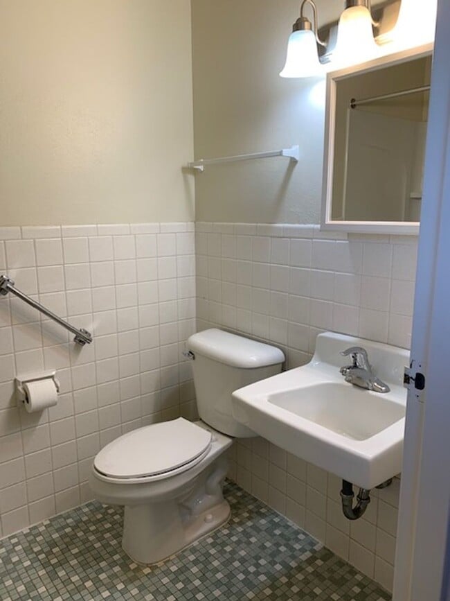 Photo - Bluff View Apartments