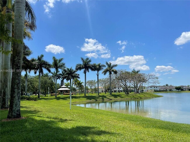 Photo - 134 SE 28th Ter Unit 7