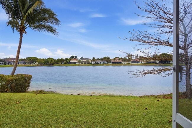 Photo - 575 SE 29th Dr