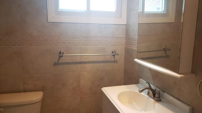Photo - 578 Bloomfield Ave Unidad floor 2