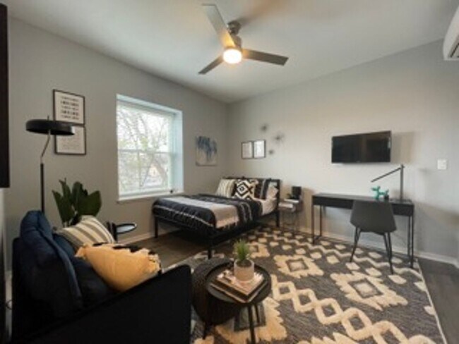 Photo - Brand new Luxury studio 2 blocks to the lake Unit 207