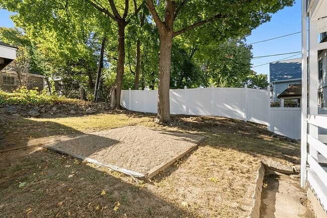 Photo - 81 Bradwood St Unit 1