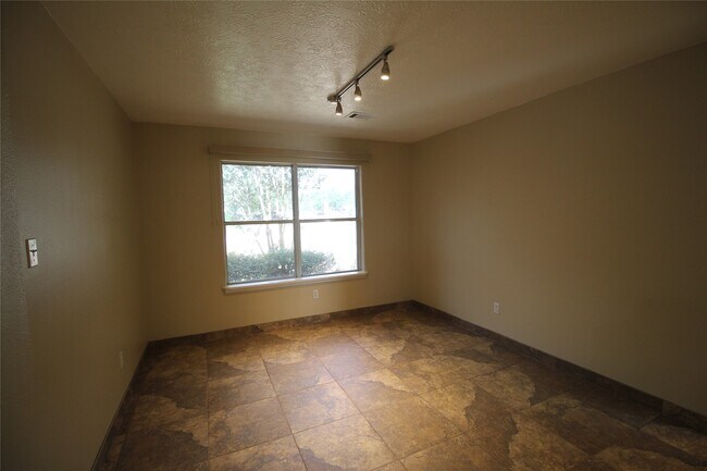 Photo - 16405 Sun View Ln