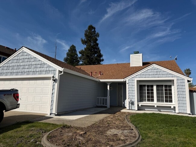 Building Photo - Spacious 3-Bed, 2-Bath One-Story Home in Sacramento!