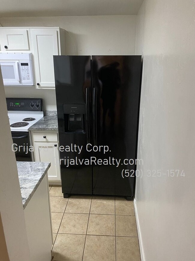 Photo - 1415 E Elm St Unit 01