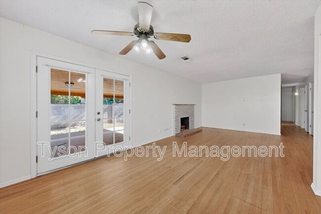 Photo - 9509 Dona Marguerita Ave NE