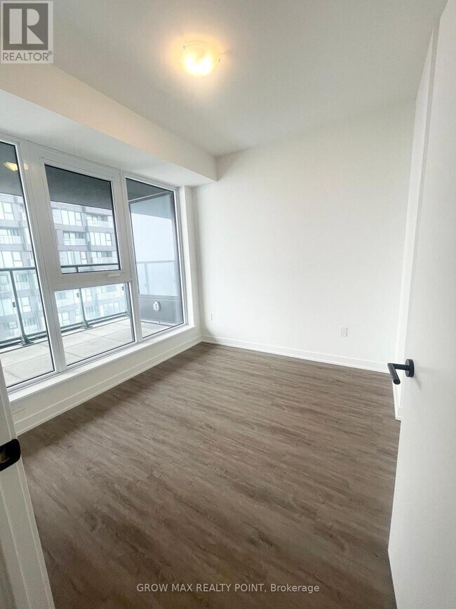 Photo - 1 Quarrington Lane Unité 1605