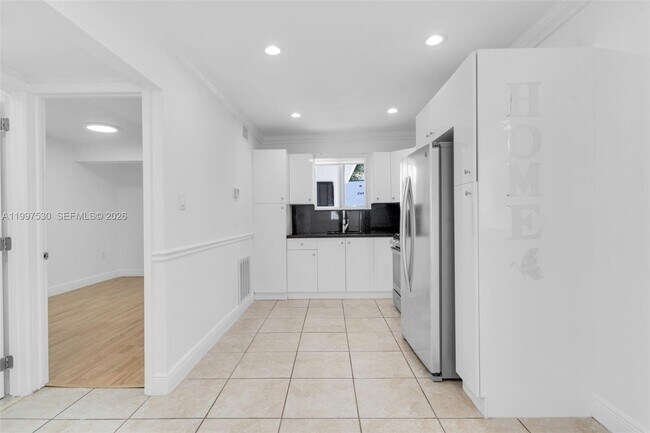 Photo - 201 SW 51st Ct Unit 2