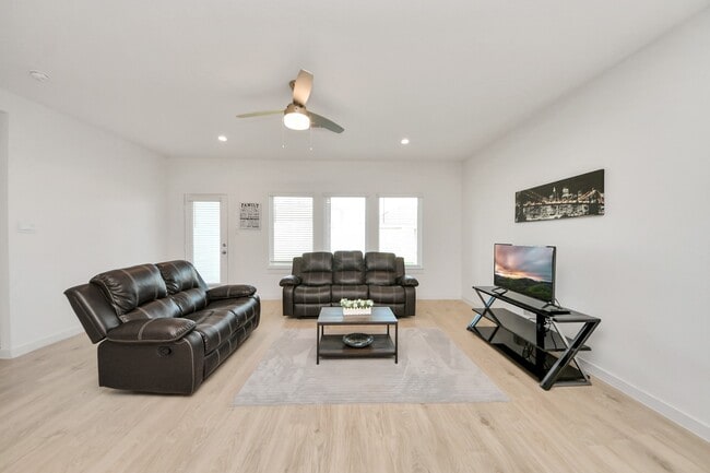 Photo - 31771 Margaret Woods Ln