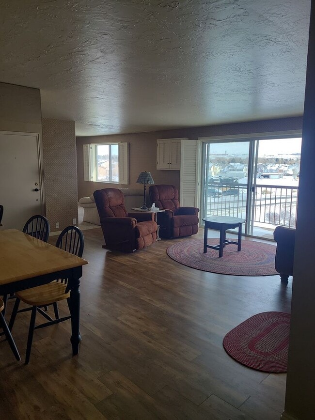 Photo - 2916 Plumtree Dr