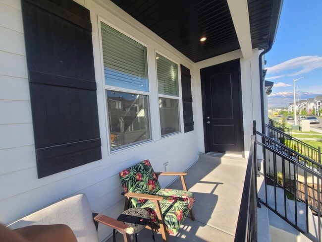 Photo - 3868 W Hardman Way