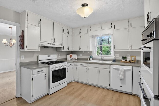 Photo - 4624 Mountain Creek Dr