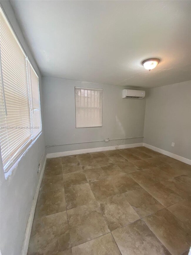 Photo - 1361 NE 110th Terrace Unidad 3