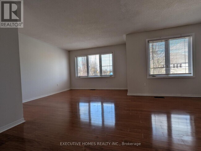 Photo - 2550 Thomas St