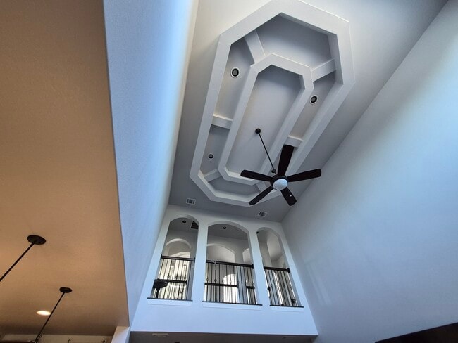 Photo - 7034 Comanche Star