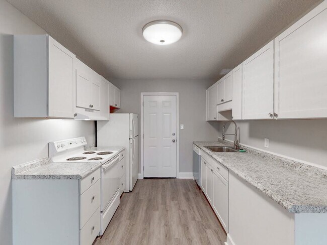 Photo - Surrey Heights Apartments