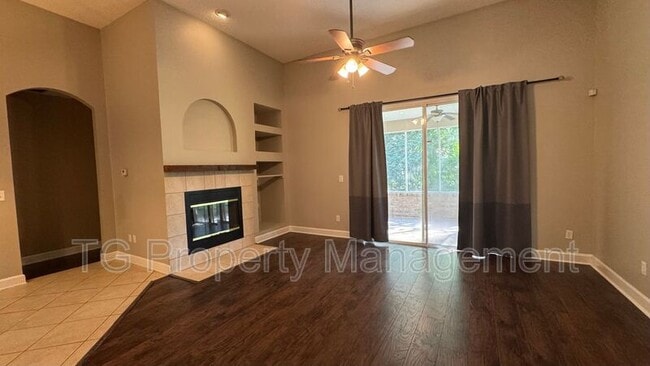 Photo - 614 Loire Ct