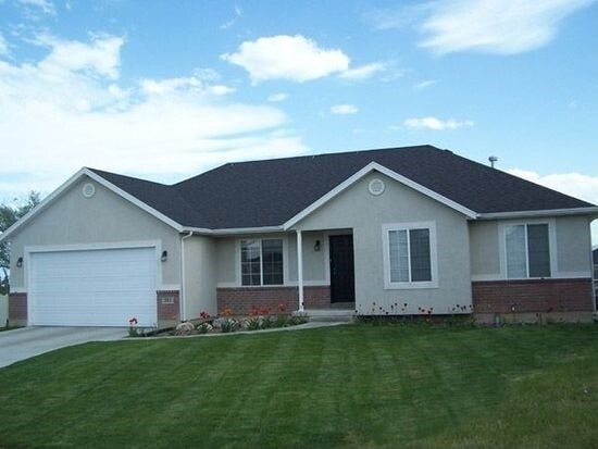 Building Photo - 251 W Peppermint Cir