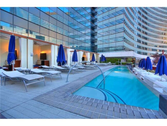 Photo - 2600 W Harmon Ave Unidad 2309