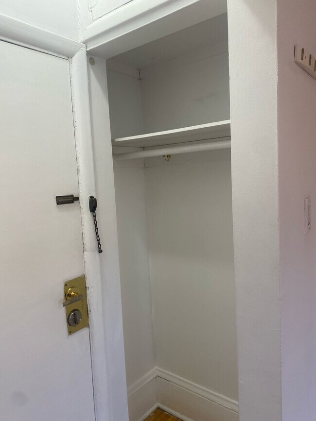 Building Photo - 362 Friel St Unit 12