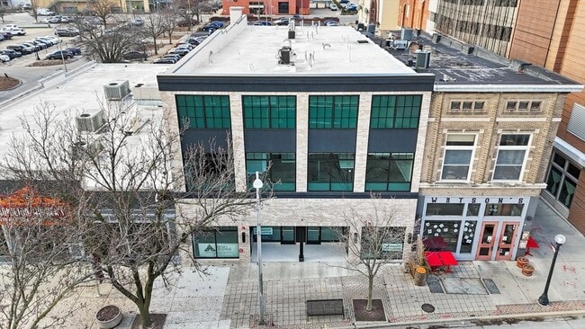 Building Photo - The Neil Street Spritzer Rental