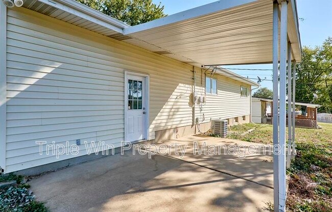 Photo - 2770 Dove Dr